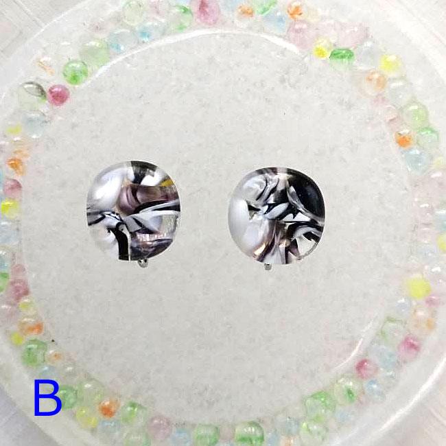 【ベネチアンガラス】モノトーンマーブルイヤリング・色柄選択可 | 3枚目