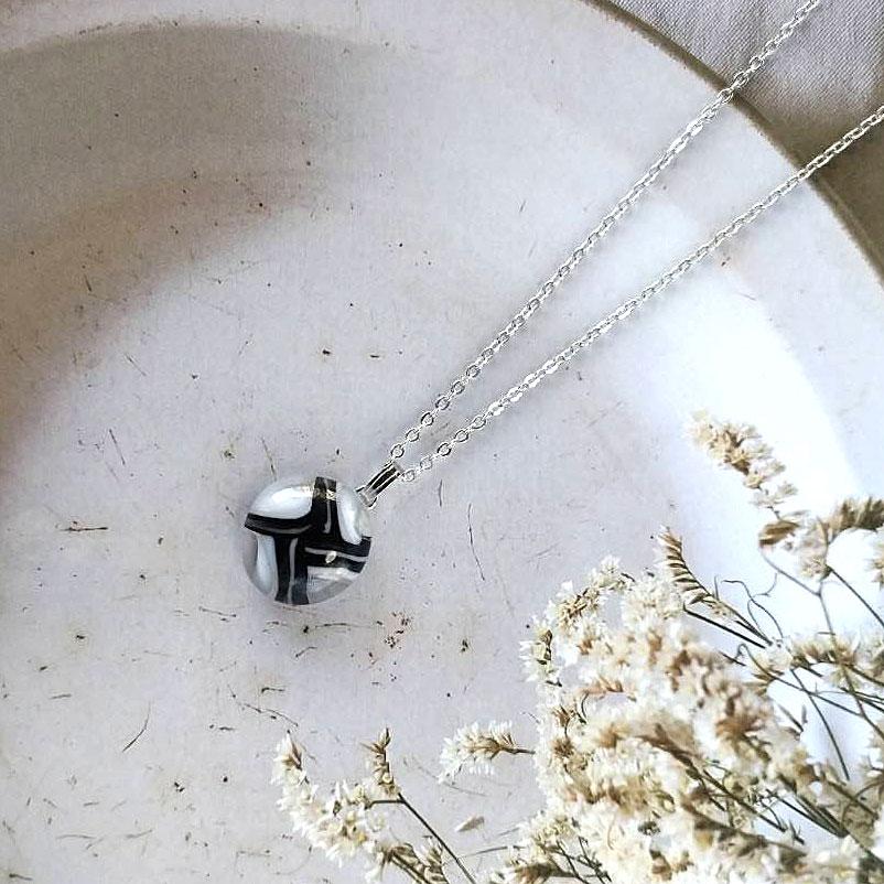 【ベネチアンガラス】モノトーンペンダント・一点物