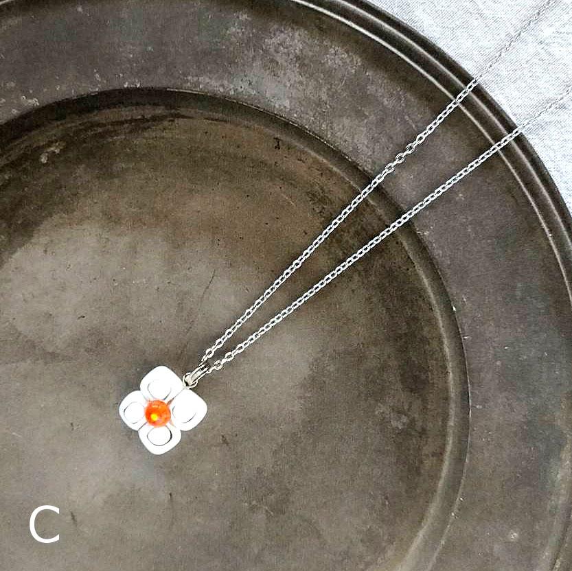 【ベネチアンガラス】ホワイトフラワーペンダント・色選択可 | 3枚目